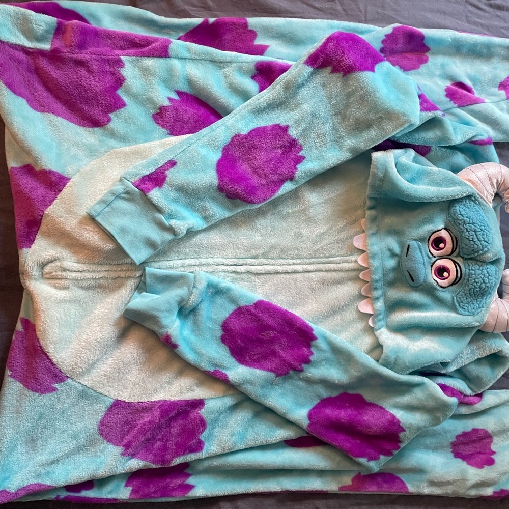 monsters inc costumes. sully boo and mike - Picture 3 of 6
